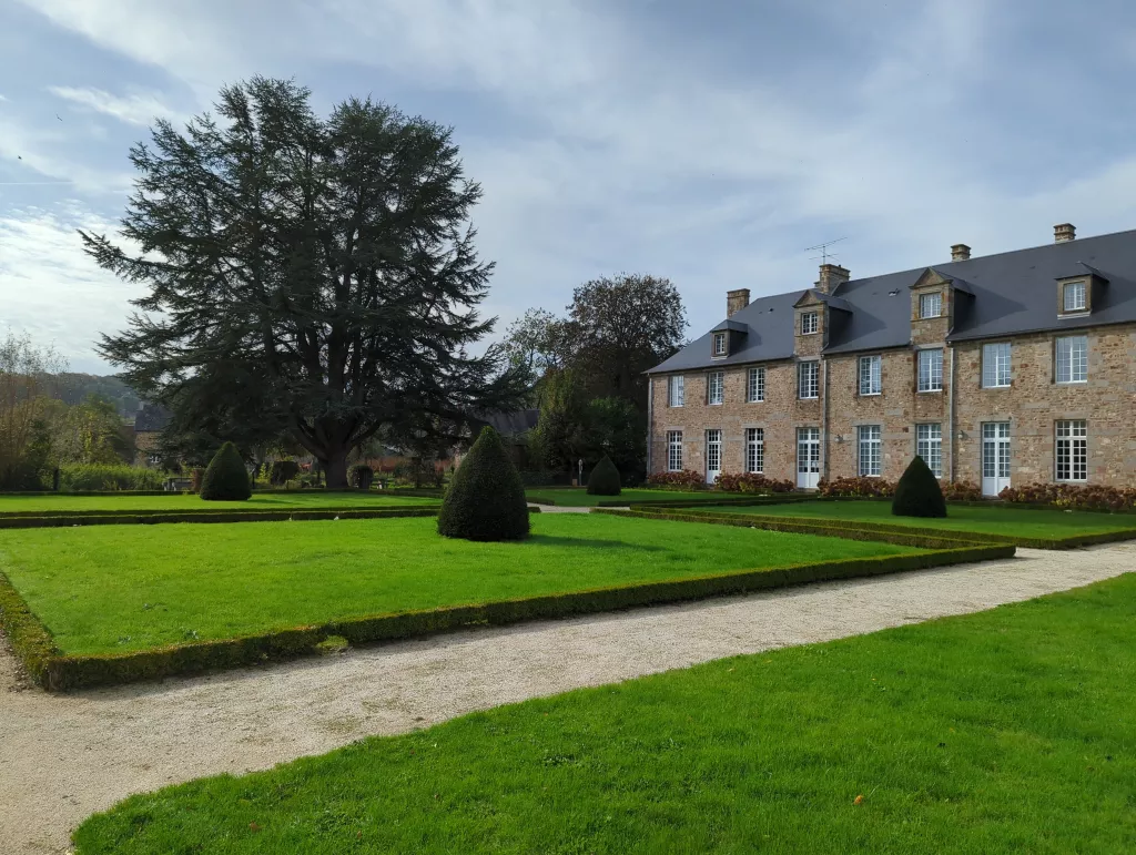 Photo "L'abbaye de Lonlay"